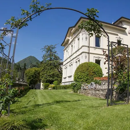 Sleeps 13 Pool Wifi