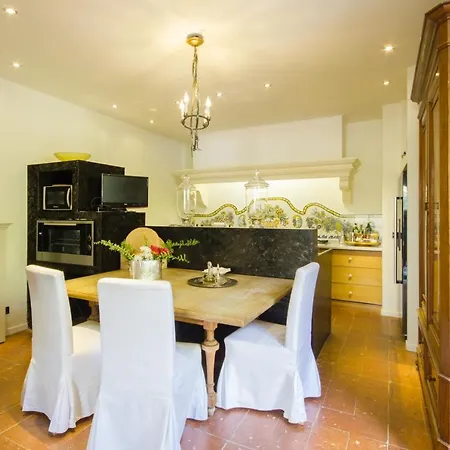 Sleeps 13 Pool Wifi Argegno