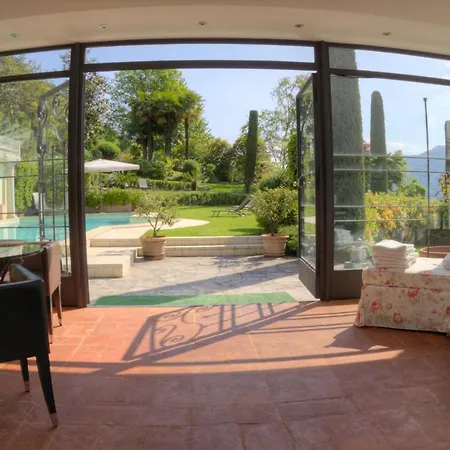 Sleeps 13 Pool Wifi Villa *